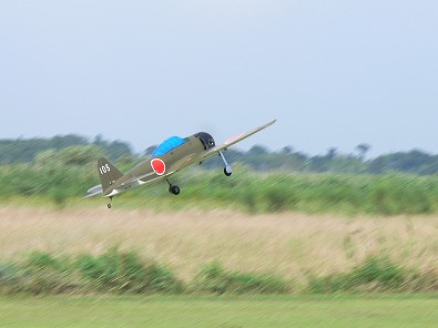 危ない!離陸とローパス
