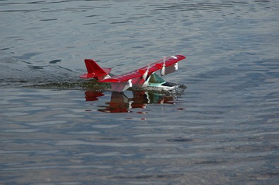 Aventuraの着水